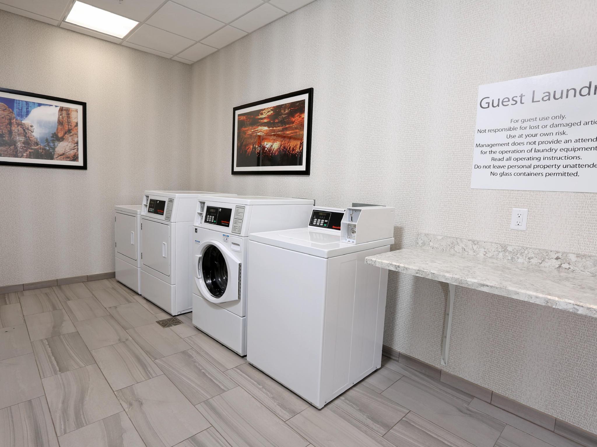 Holiday Inn & Suites Sioux Falls - Airport By Ihg Экстерьер фото