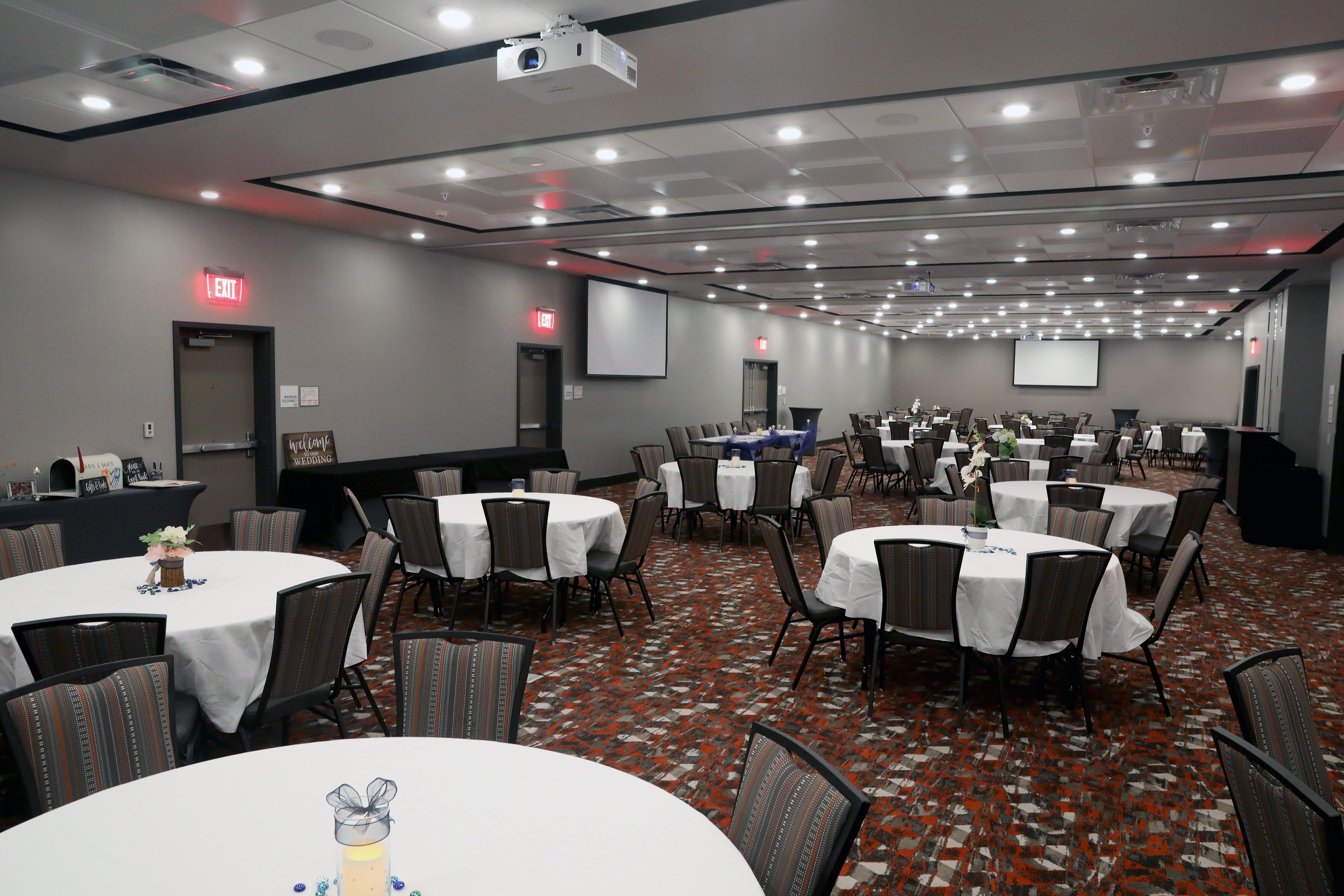 Holiday Inn & Suites Sioux Falls - Airport By Ihg Экстерьер фото